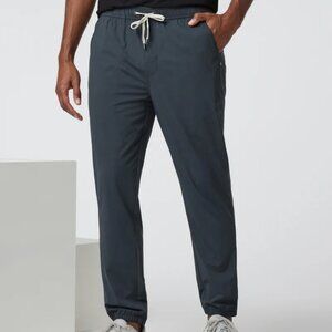 Vuori Men’s Kore Jogger Lined Charcoal Athleisure, Workout Comfort Men Medium